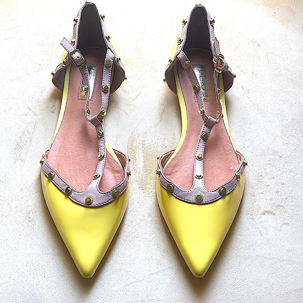Halogen Pointy Toe Patent Leather Yellow Studded T-strap Flats Size 8